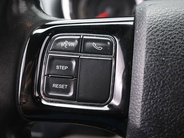 Used 2019 Dodge Grand Caravan SXT image 18