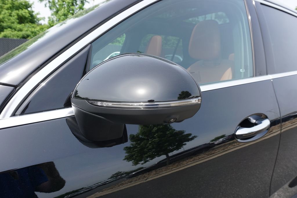 Certified 2025 Mercedes-Benz GLC 350e 4MATIC image 10