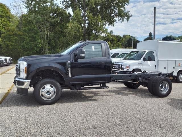 New 2024 Ford F350 XLT w/ XLT Value Package image 5