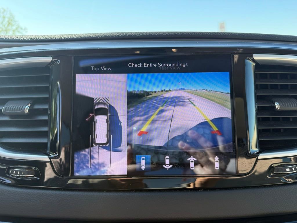 Used 2019 Chrysler Pacifica Touring-L Plus w/ Advanced Safetytec Group FWD image 38