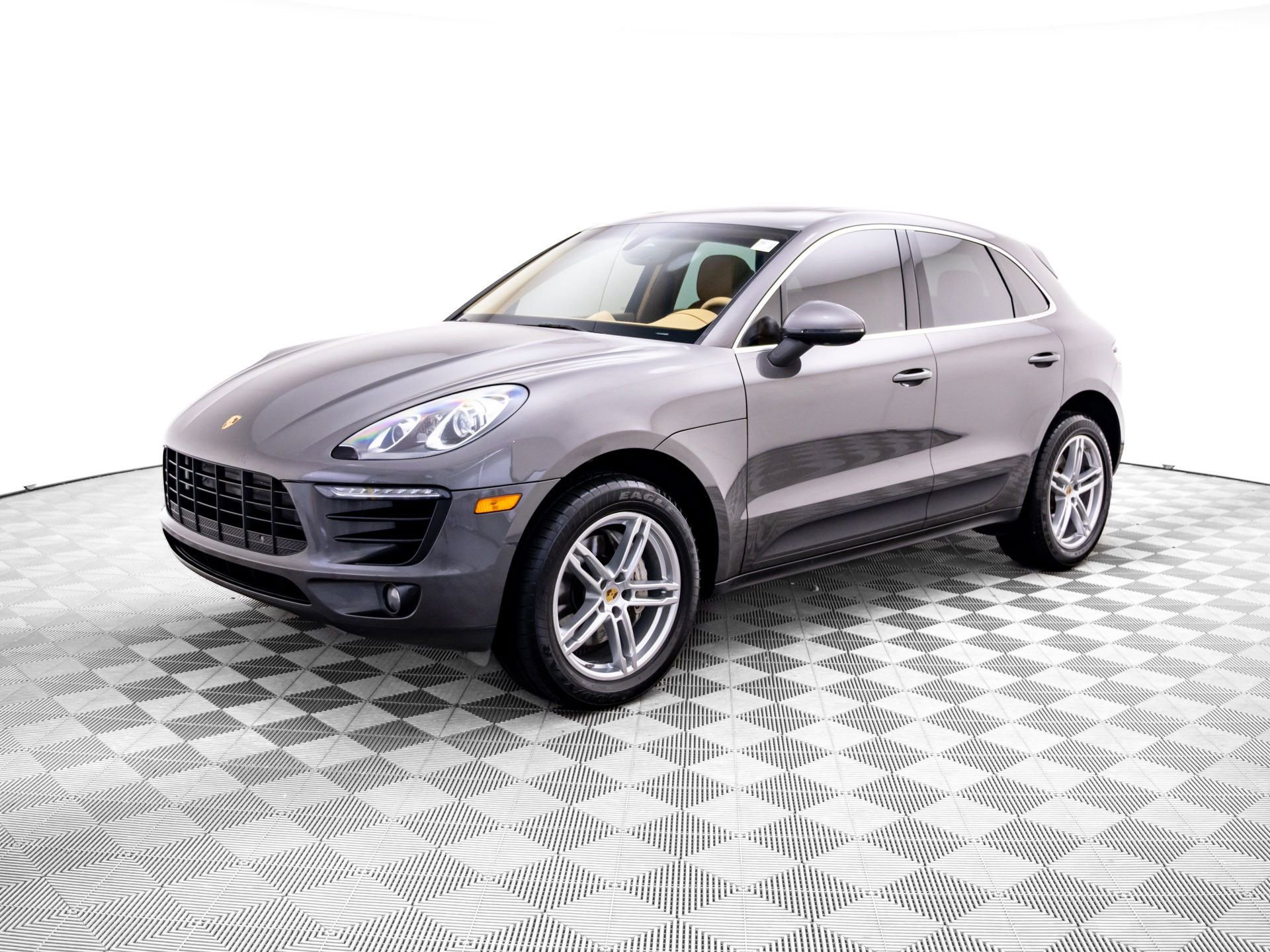 Used 2015 Porsche Macan S AWD/4WD image 1