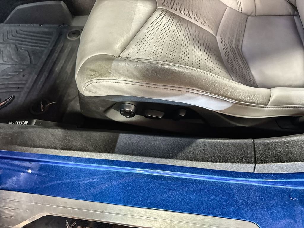 Used 2021 Chevrolet Corvette Stingray Preferred Conv w/ 2LT image 16