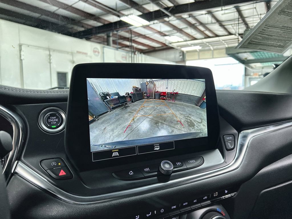 Used 2025 Chevrolet Blazer LT image 34