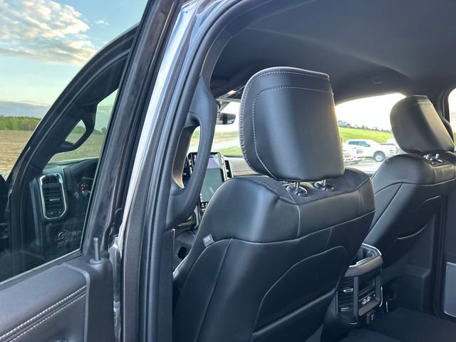 Used 2025 RAM 3500 Laramie image 38