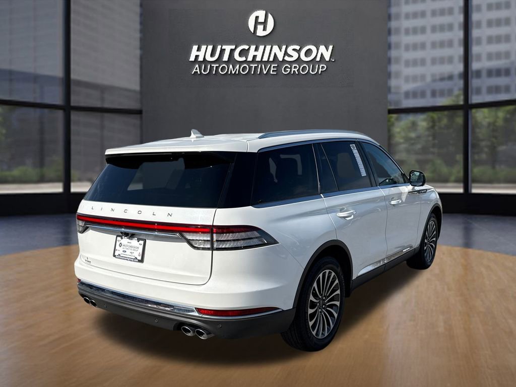 Used 2023 Lincoln Aviator Reserve image 5