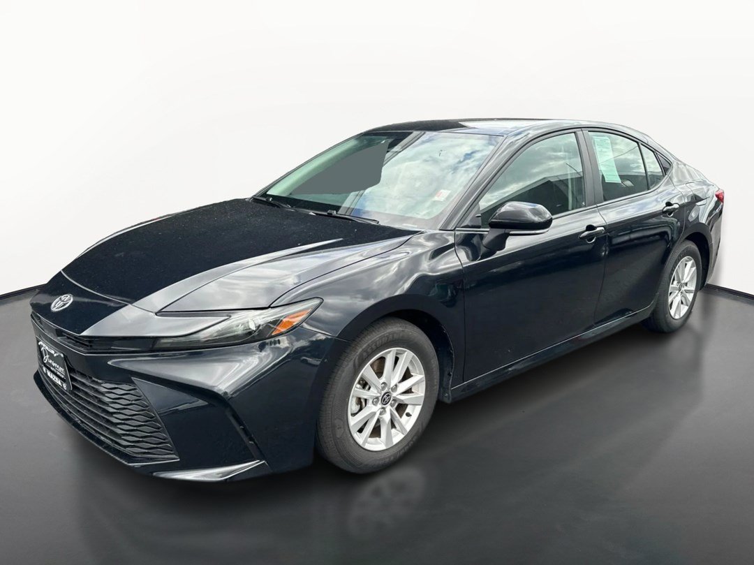 Used 2025 Toyota Camry LE FWD image 7
