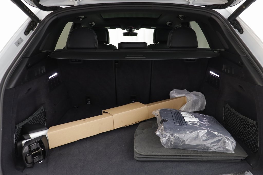 Used 2025 Audi Q5 e Premium Plus w/ Premium Plus Package image 19
