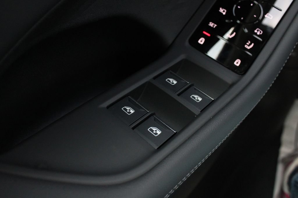 Used 2026 Audi A6 Premium Plus w/ Premium Plus Package AWD/4WD image 9