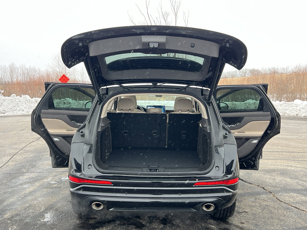 Used 2023 Lincoln Corsair Reserve w/ Equipment Group 202A image 40