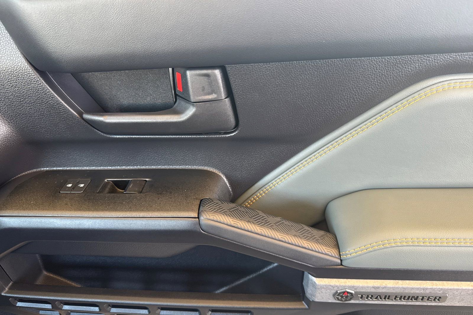 Certified 2025 Toyota 4Runner Trailhunter image 21