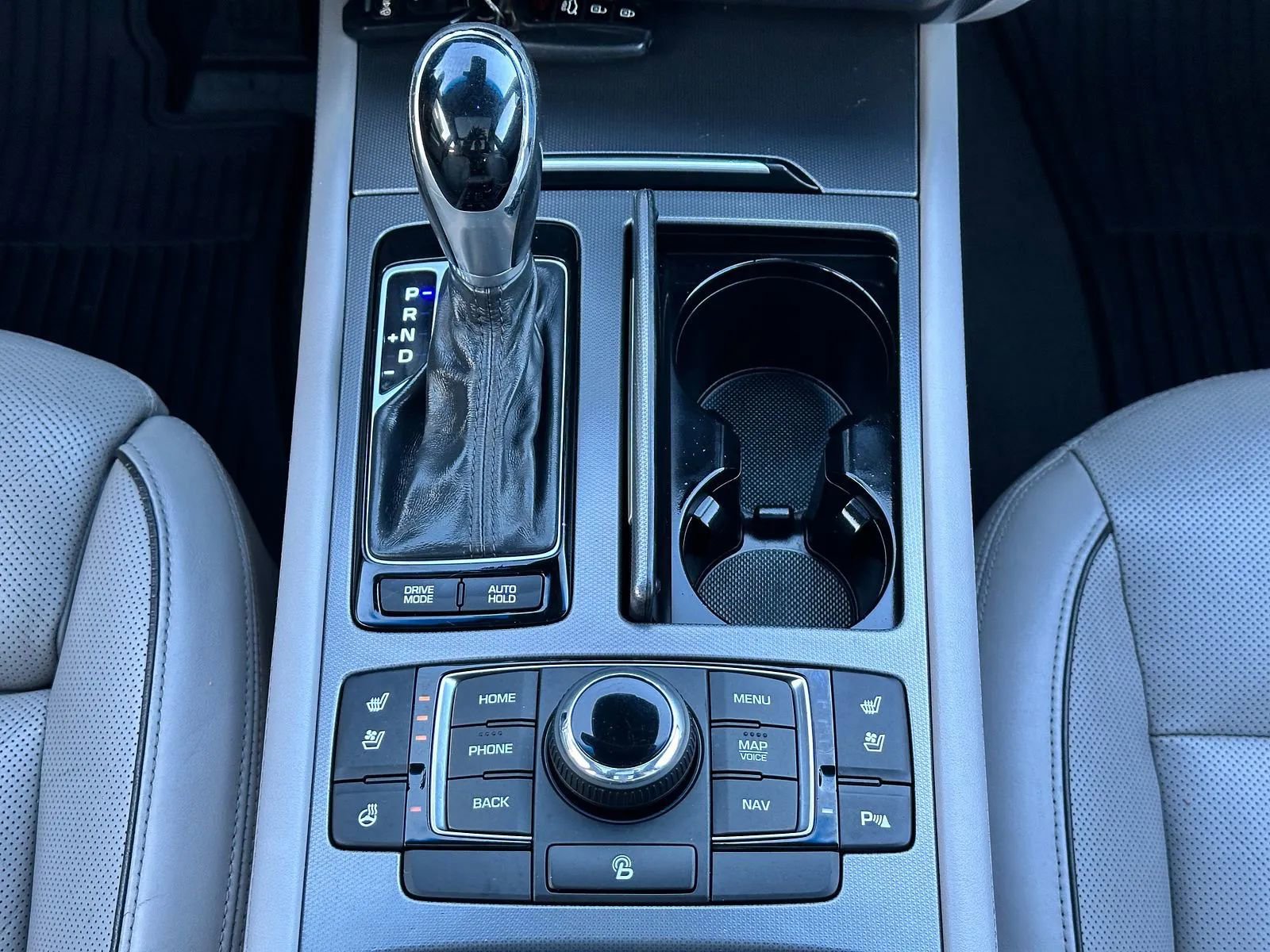 Used 2015 Hyundai Genesis 3.8 w/ Option Group 04 image 15