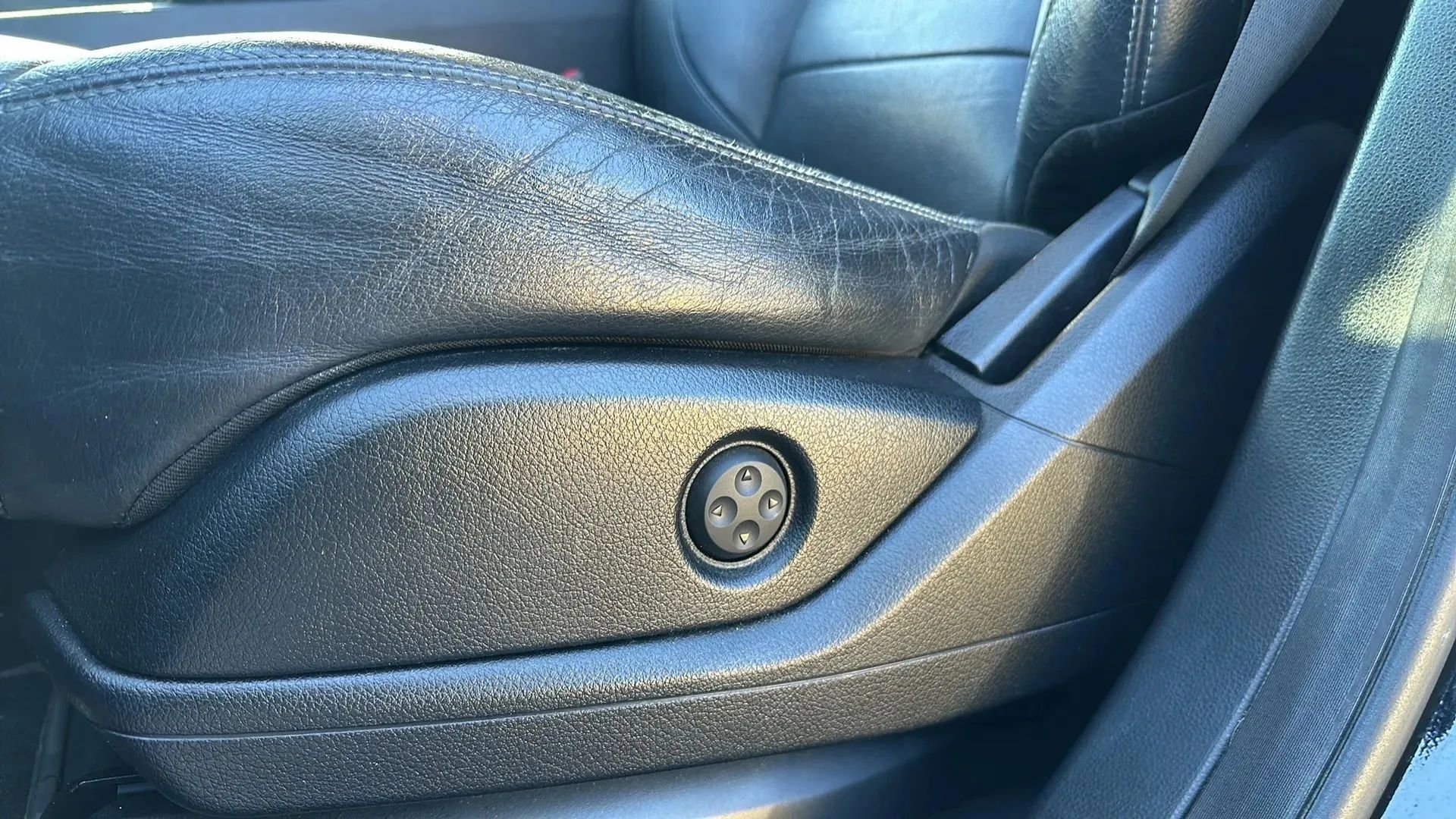 Used 2017 Mercedes-Benz GLS 450 4MATIC image 33