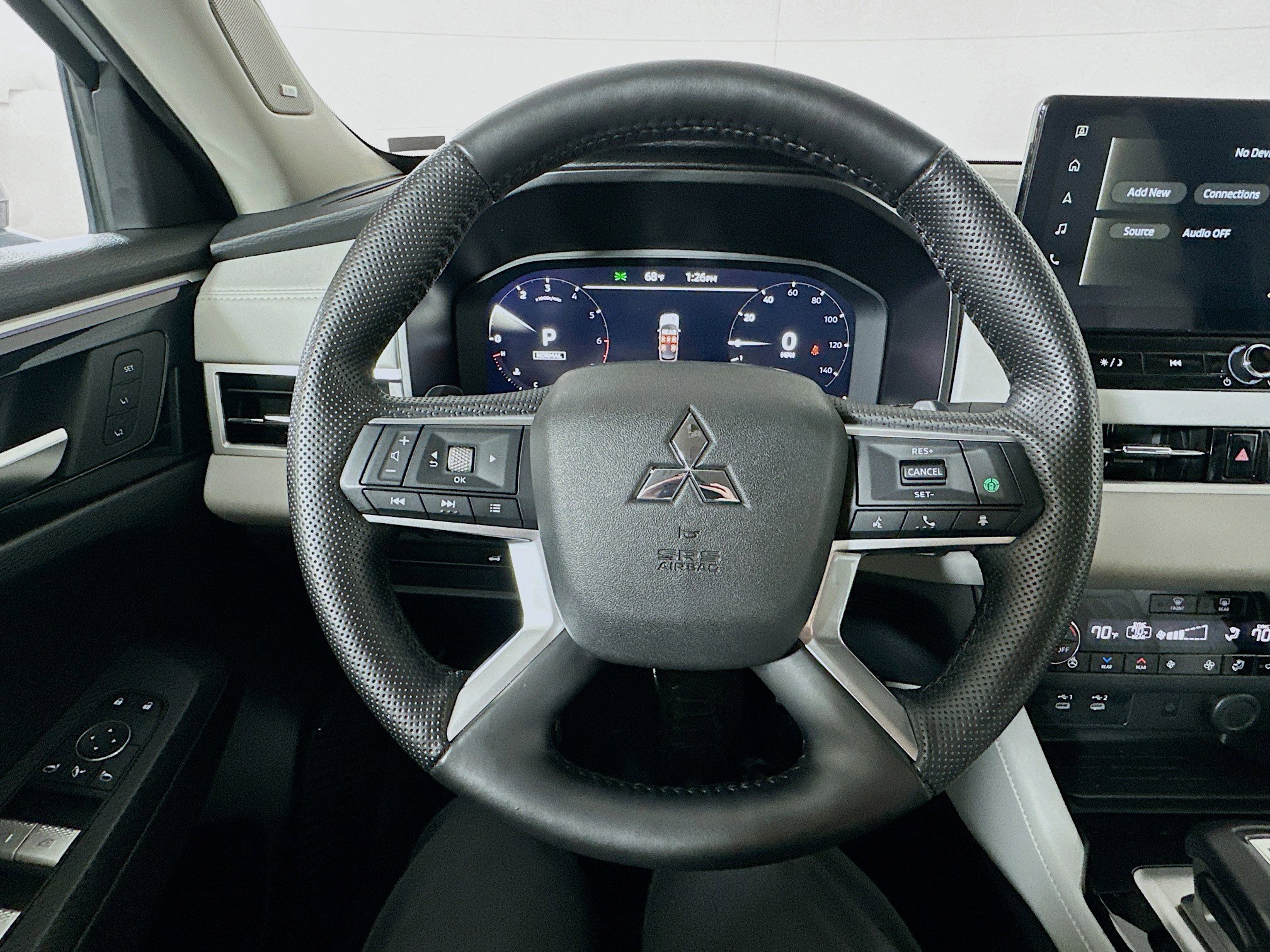 Used 2025 Mitsubishi Outlander SEL image 11