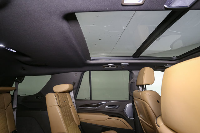 Used 2024 Cadillac Escalade Sport w/ LPO, ONYX Package AWD/4WD image 23