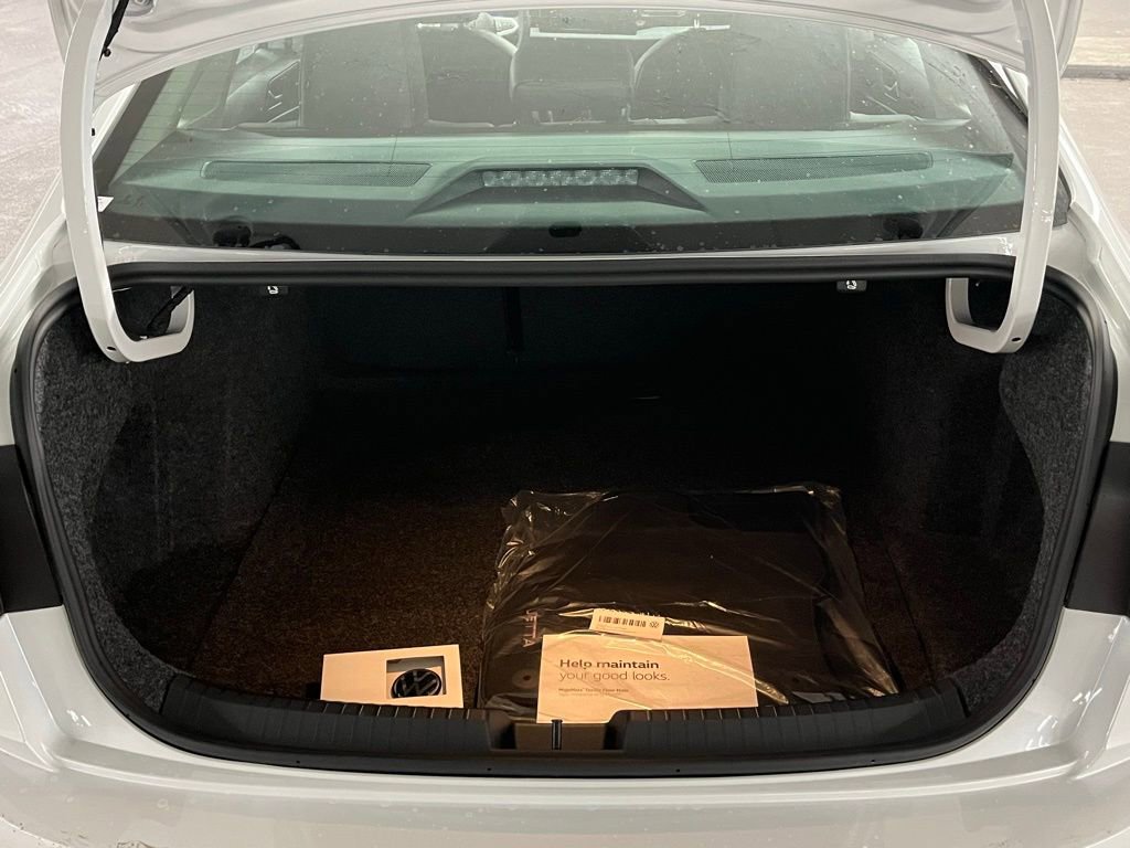 New 2026 Volkswagen Jetta SE FWD image 35