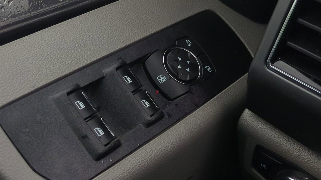 Used 2021 Ford F250 XLT w/ FX4 Off-Road Package image 17