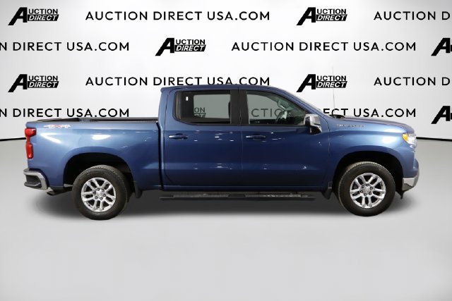 Used 2024 Chevrolet Silverado 1500 LT AWD/4WD image 39