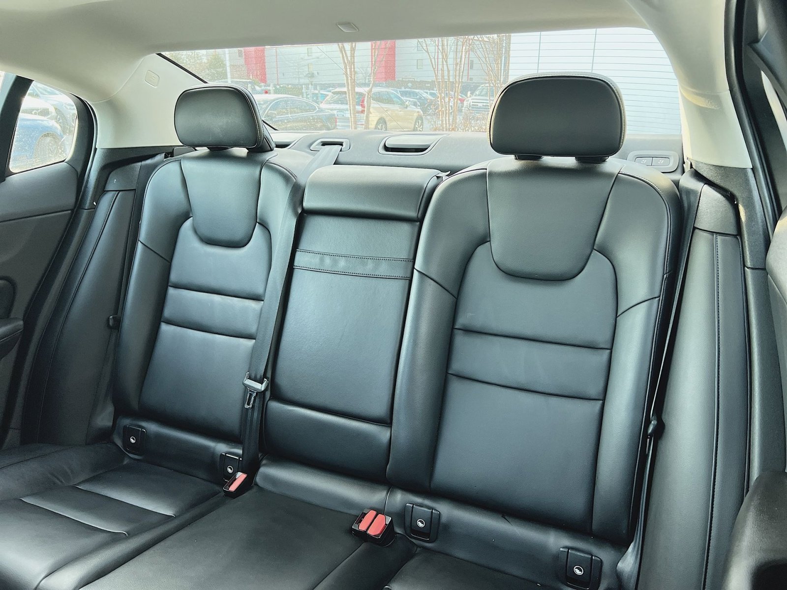 Used 2020 Volvo S60 T6 Momentum w/ Protection Package Premier image 25