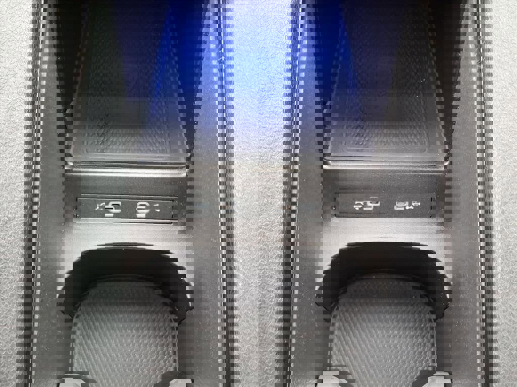 Used 2021 Volkswagen ID.4 Pro S image 17