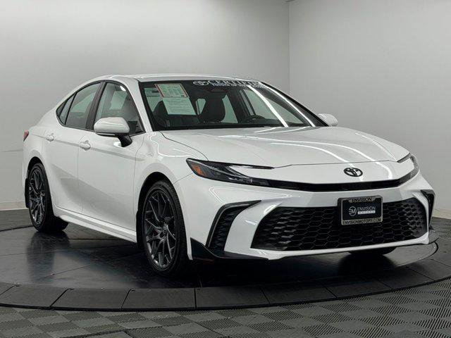 Certified 2025 Toyota Camry SE FWD image 6