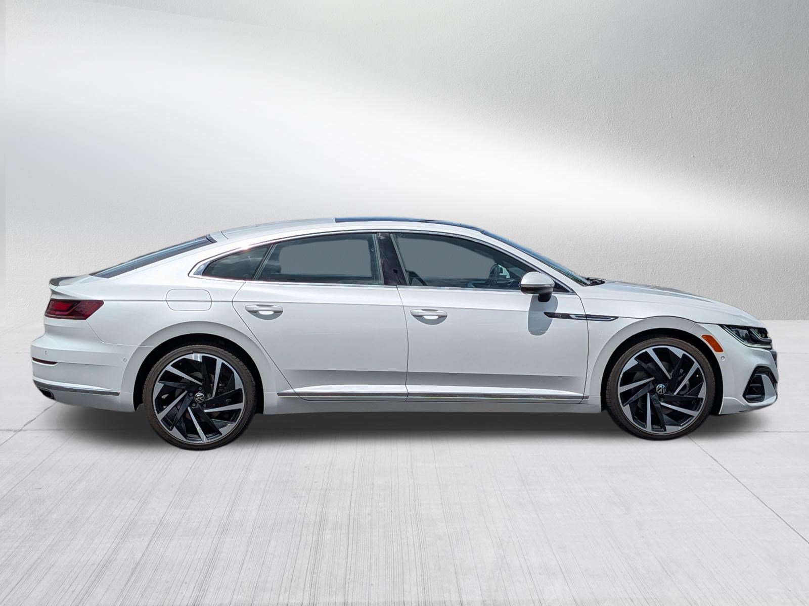 Used 2023 Volkswagen Arteon SEL Premium w/ Arteon MDO Package AWD/4WD image 8