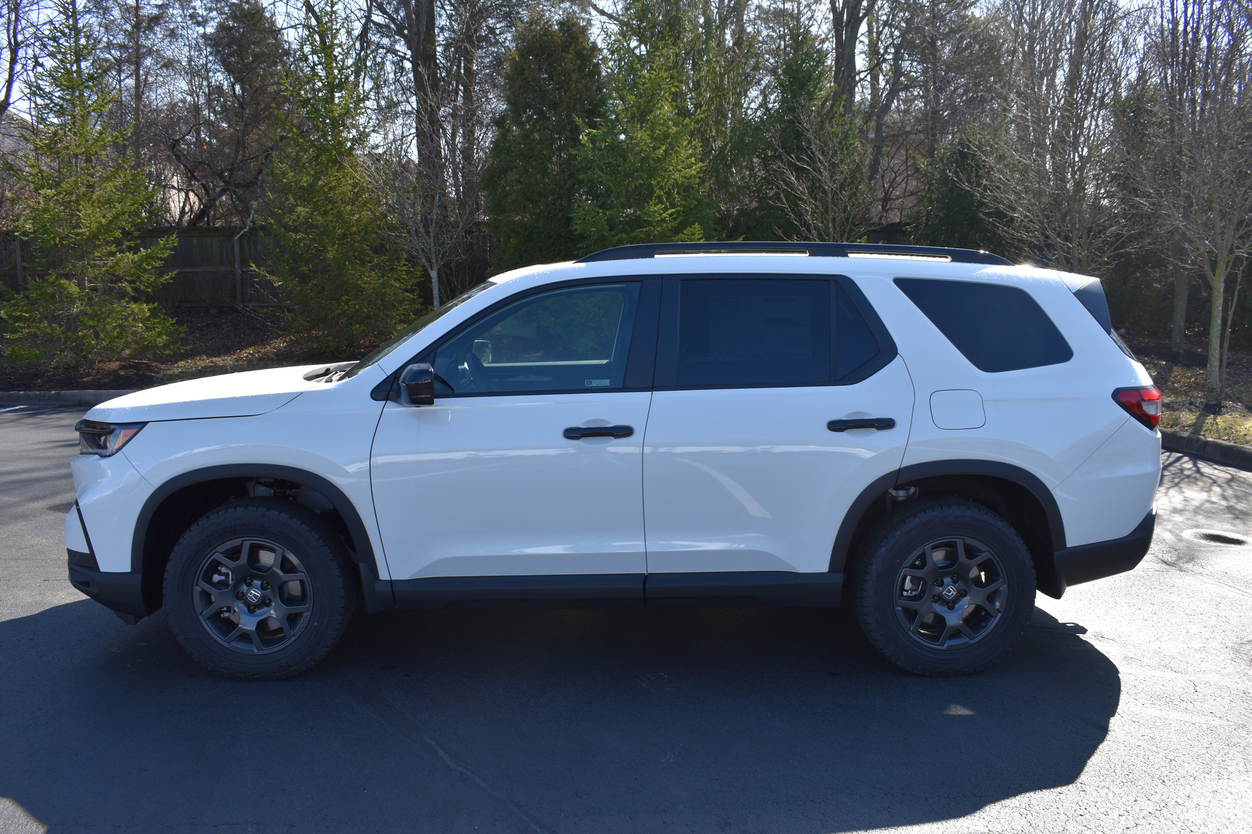 New 2025 Honda Pilot TrailSport image 4