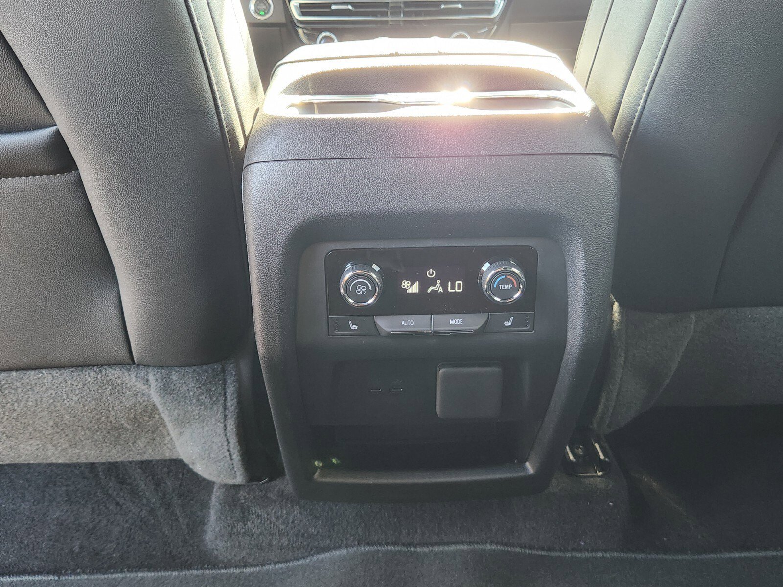 New 2026 Chevrolet Traverse High Country image 12