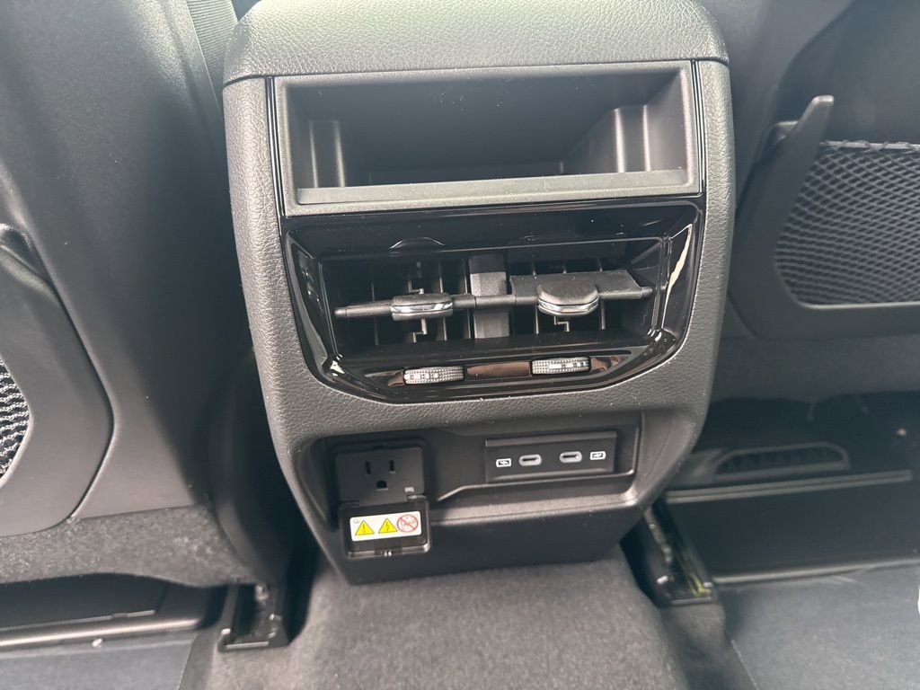 New 2026 Jeep Grand Cherokee Laredo image 23