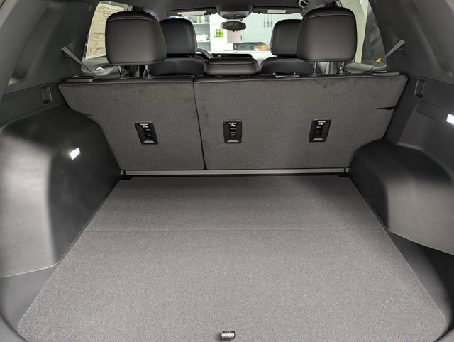 New 2027 Chevrolet Equinox LT w/ Convenience Package II FWD image 13