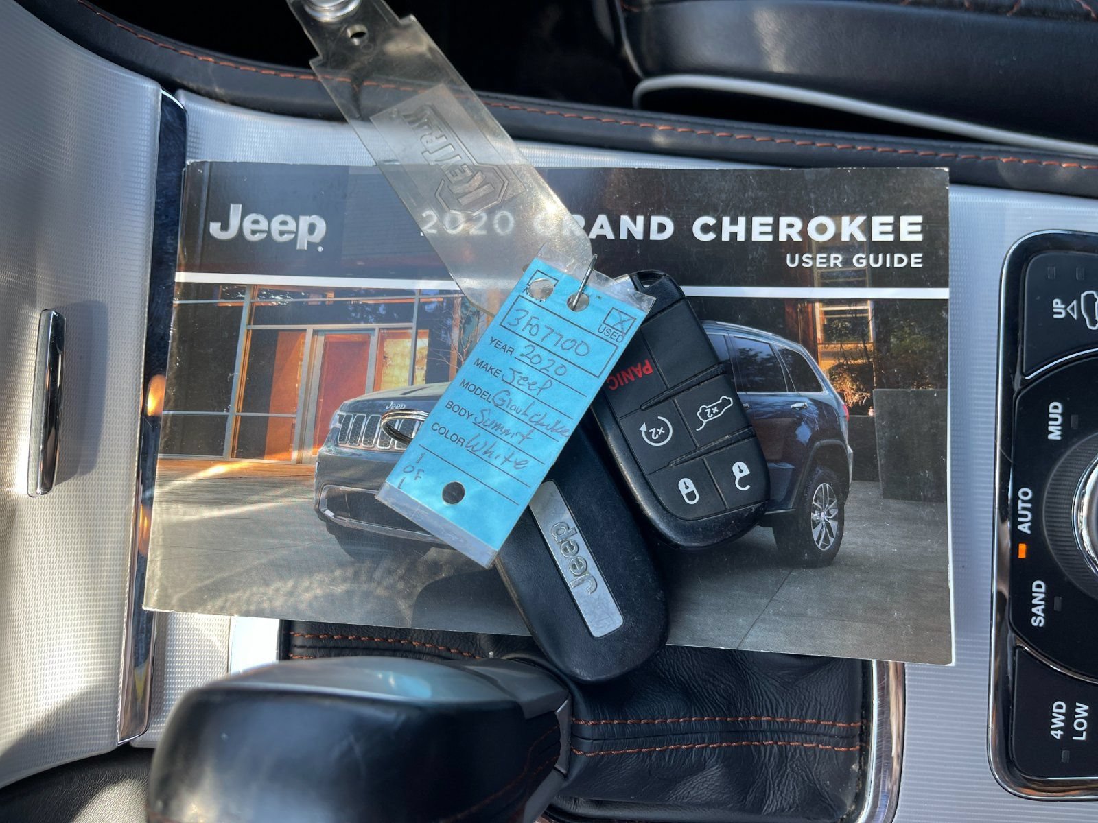 Used 2020 Jeep Grand Cherokee Summit AWD/4WD image 10