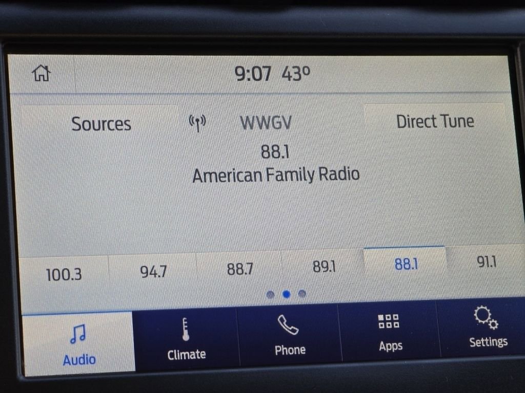 Used 2020 Ford Fusion SE image 4