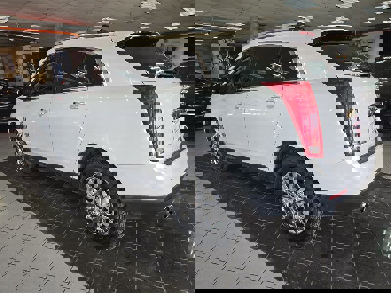 Used 2015 Cadillac SRX Luxury w/ Driver Awareness Package image 5