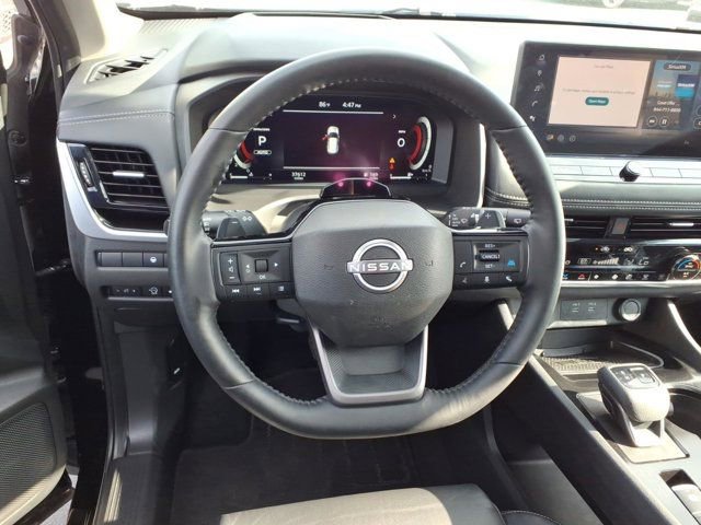 Used 2025 Nissan Rogue SL w/ Tech Package AWD/4WD image 7