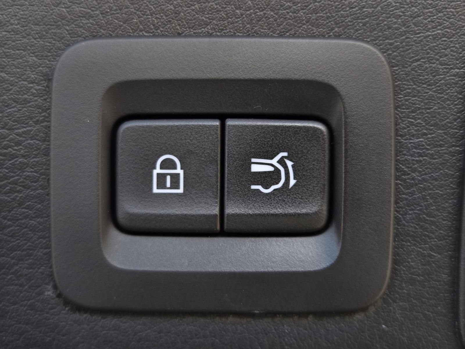 Certified 2024 MAZDA CX-90 Plug-In Hybrid w/ Premium Pkg image 12