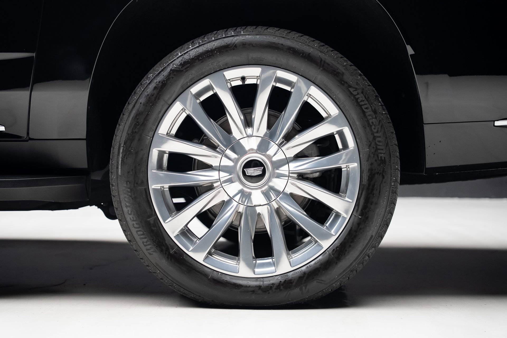 Used 2024 Cadillac Escalade ESV Premium Luxury RWD image 21