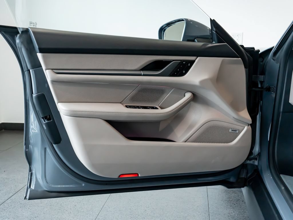 Certified 2026 Porsche Taycan AWD/4WD image 12
