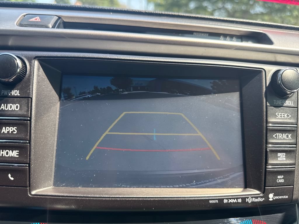 Used 2017 Toyota RAV4 XLE FWD image 31