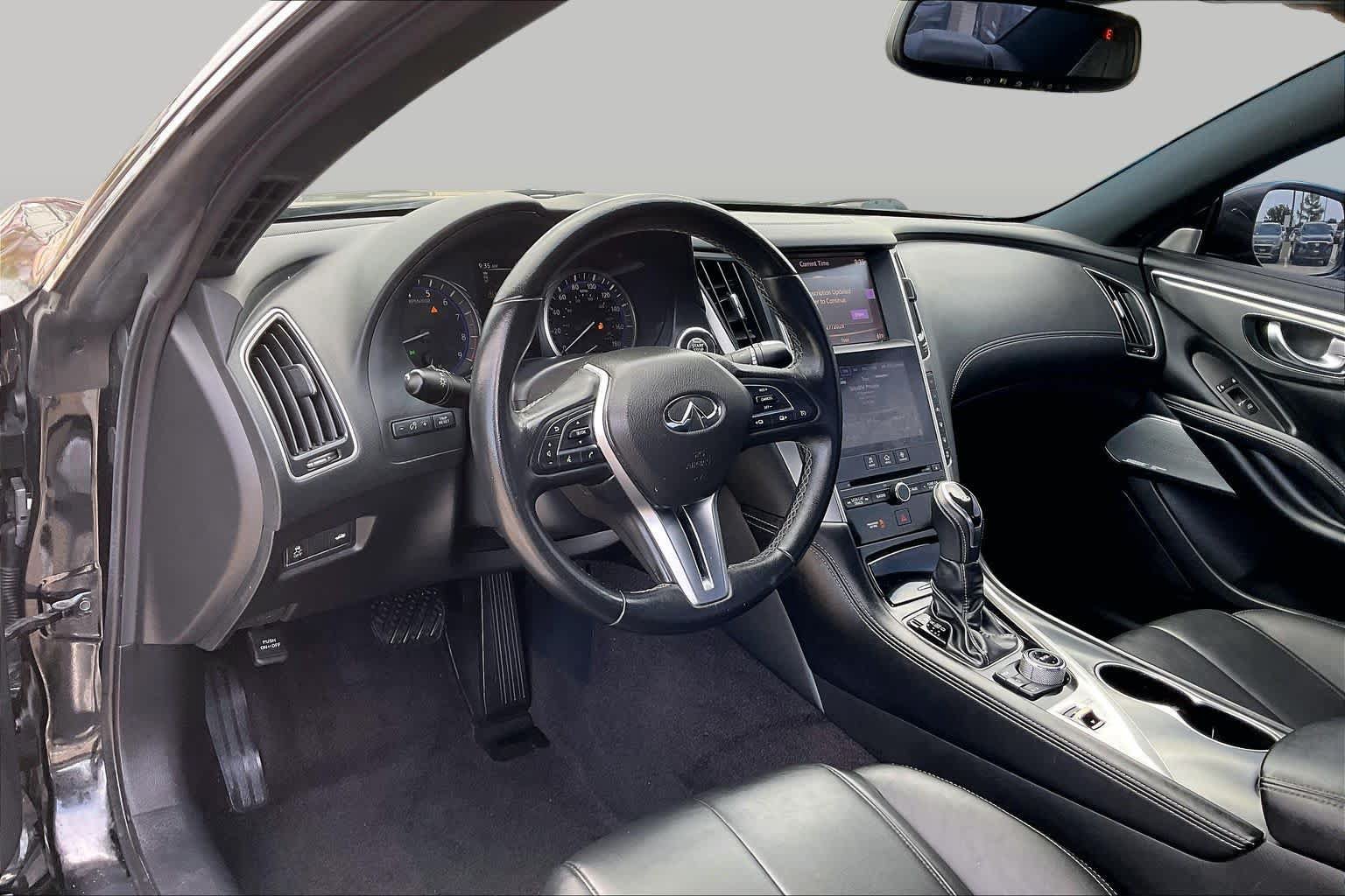 Used 2019 INFINITI Q60 3.0t Luxe AWD/4WD image 16