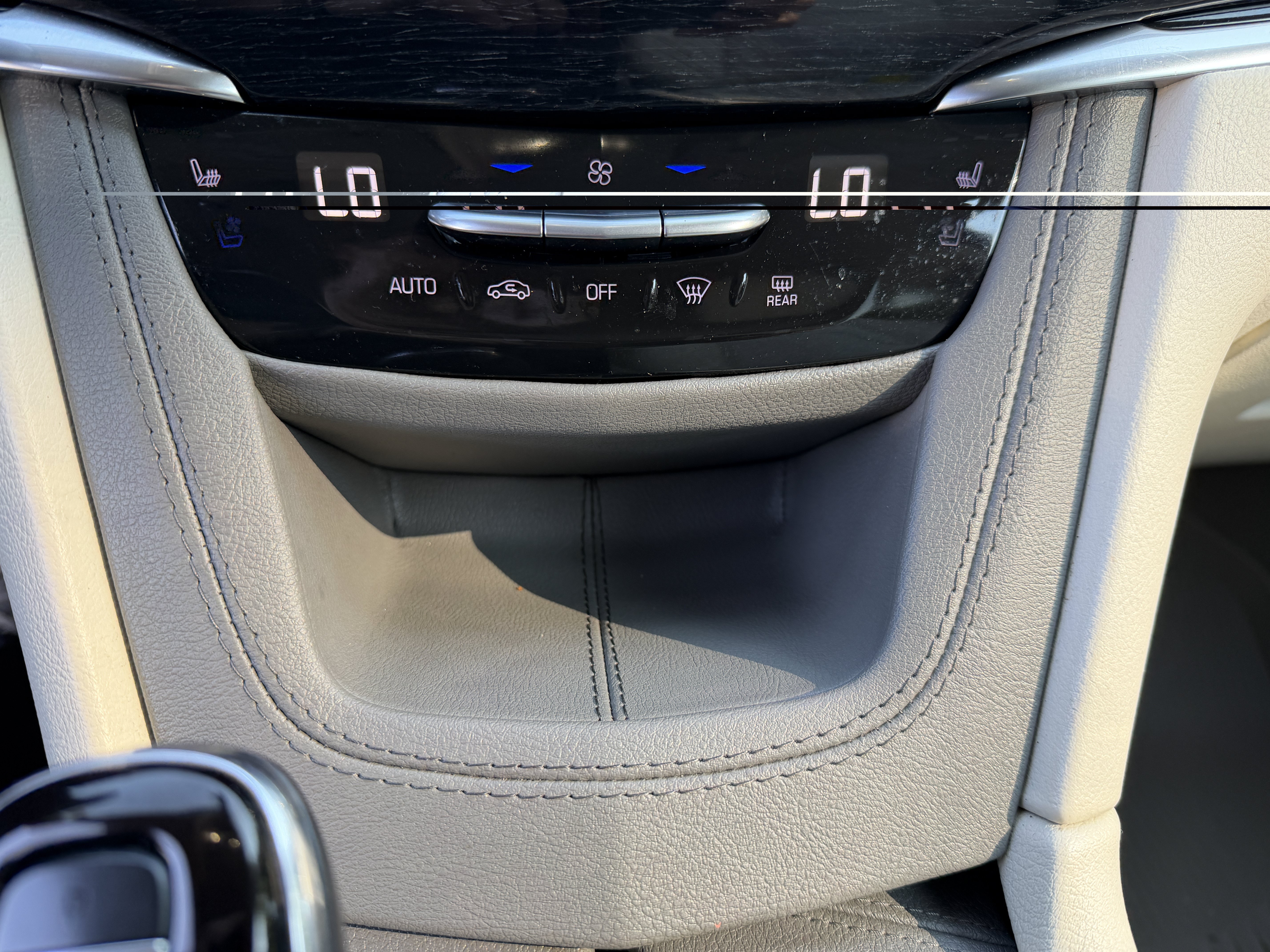 Used 2024 Cadillac XT6 Premium Luxury w/ LPO, Floor Liner Package AWD/4WD image 13