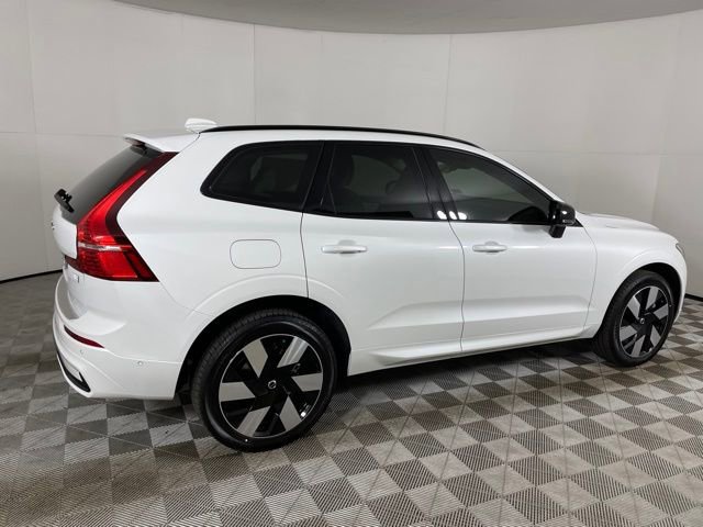 Certified 2024 Volvo XC60 T8 Plus w/ Protection Package Premier image 12