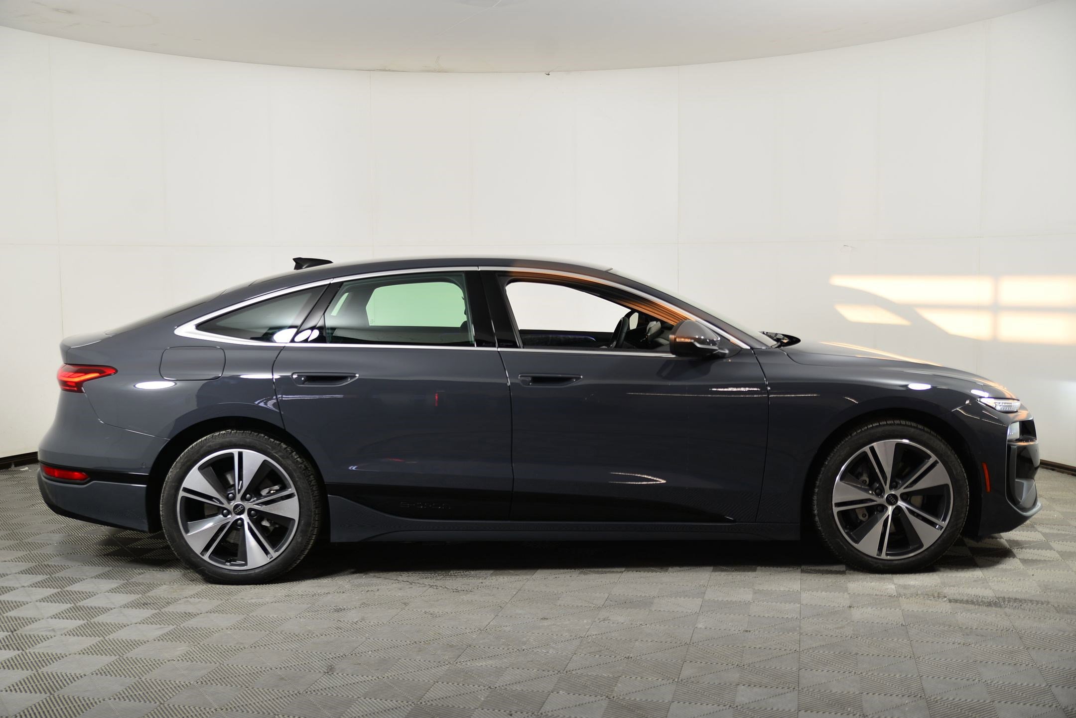 Certified 2025 Audi A6 e-tron Premium Plus w/ Premium Plus image 7