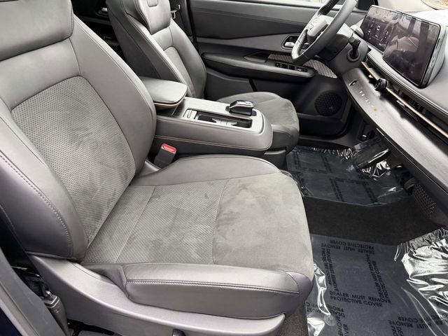 Used 2023 Nissan Ariya FWD image 9