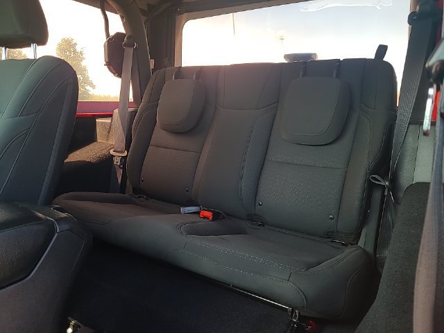 Used 2020 Jeep Wrangler Sport AWD/4WD image 23