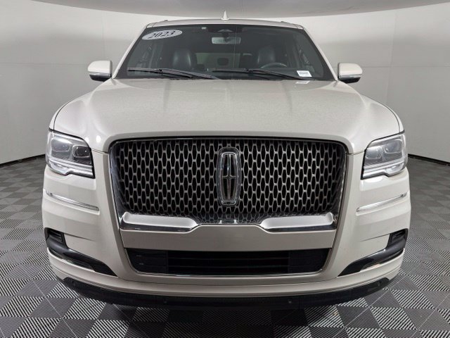 Used 2023 Lincoln Navigator L Reserve AWD/4WD image 10