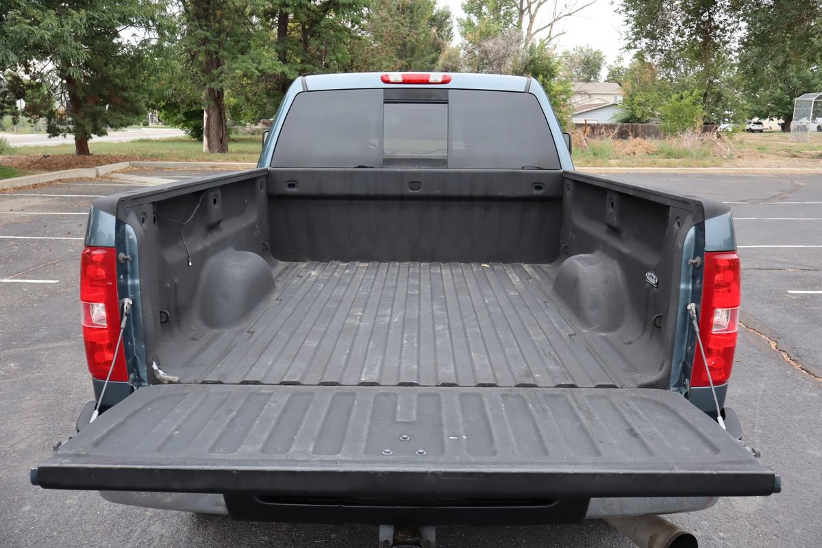 Used 2009 Chevrolet Silverado 2500 LTZ w/ LTZ Plus Package AWD/4WD image 14