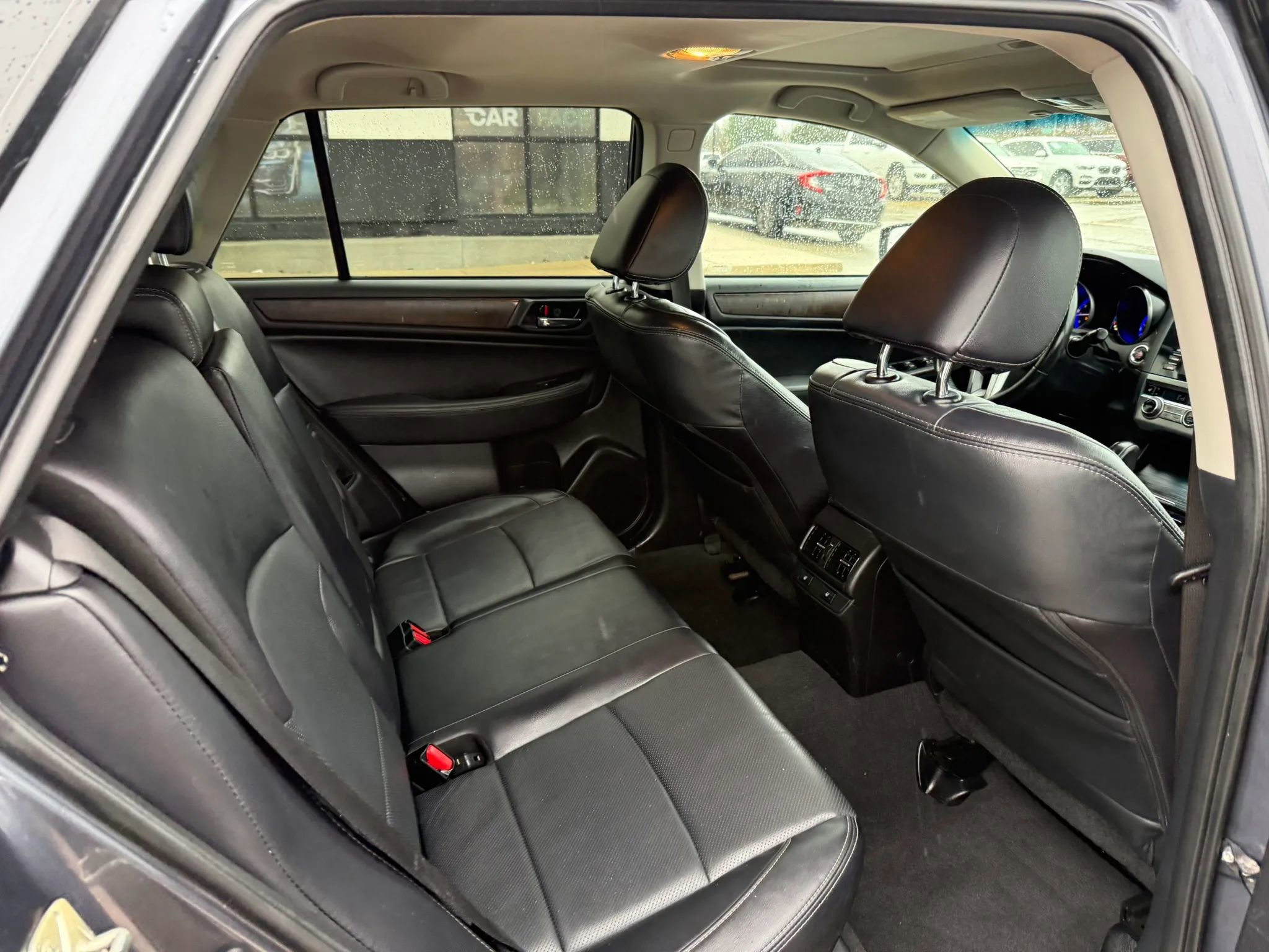 Used 2017 Subaru Outback 2.5i Limited AWD/4WD image 24