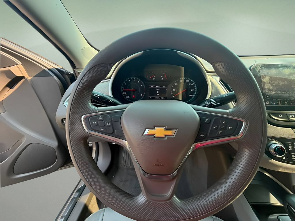 Used 2022 Chevrolet Malibu LT FWD image 16