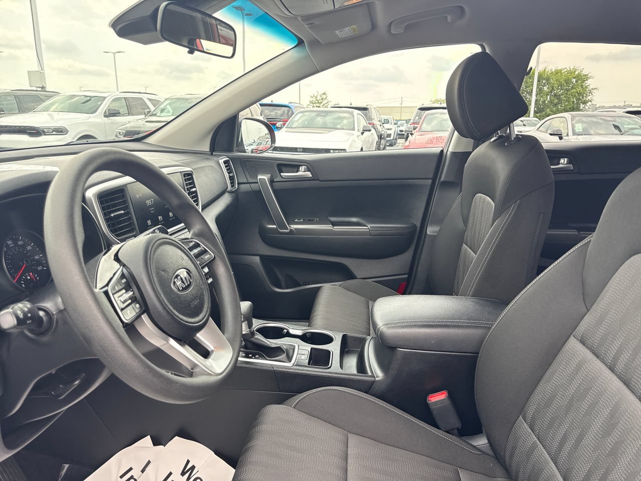 Used 2022 Kia Sportage LX FWD image 11