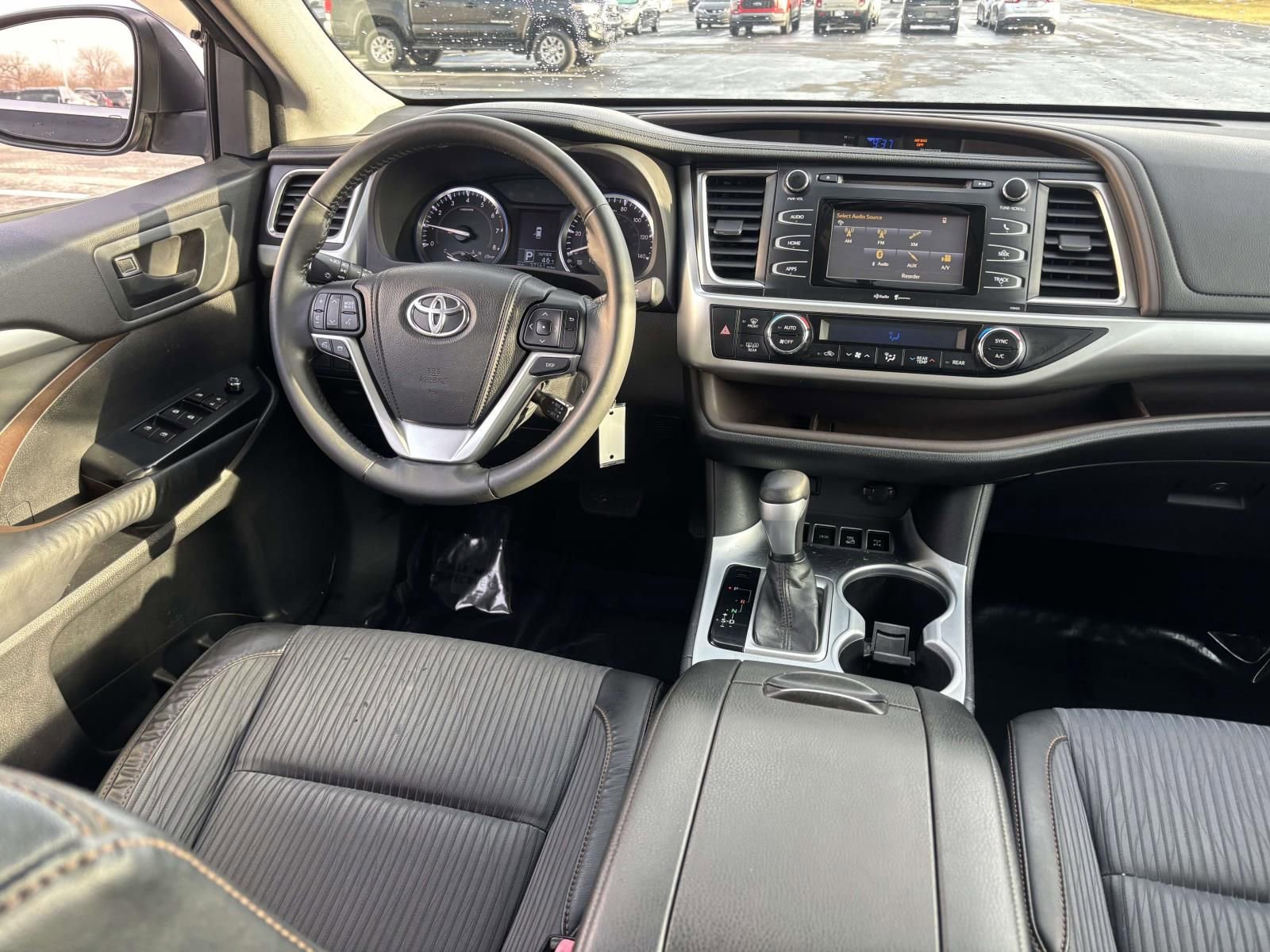 Used 2014 Toyota Highlander Plus image 31