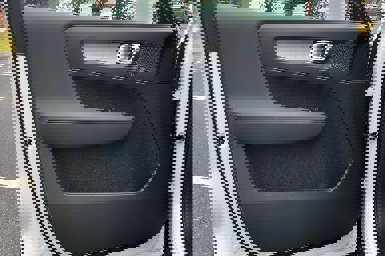 New 2025 Volvo XC40 B5 Core w/ Protection Package Premier image 11